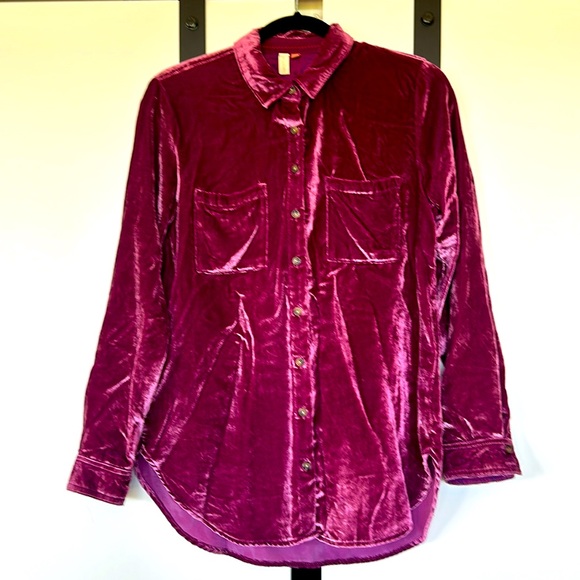 Velour XS Blouse - Picture 1 of 7